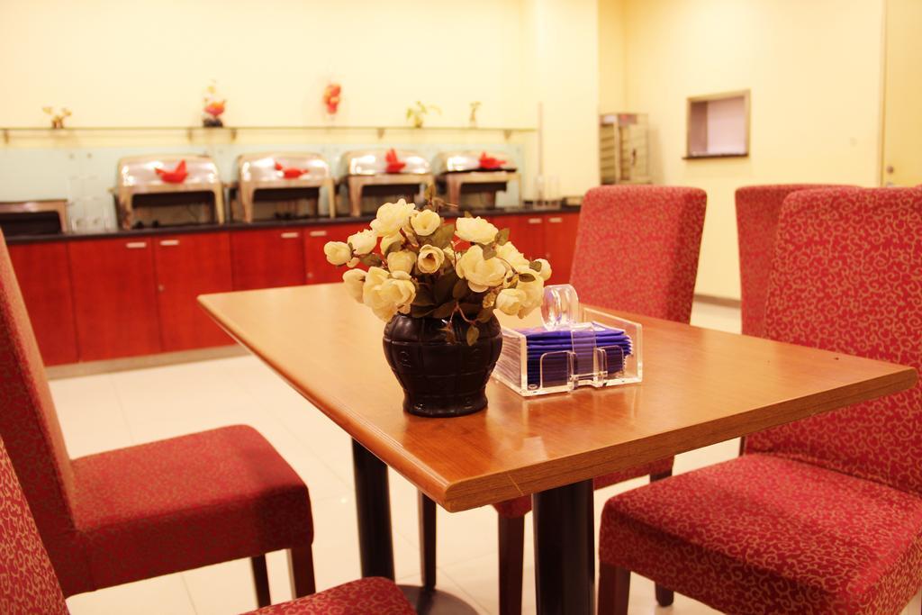 Hanting Express Shangri-La Branch Exterior photo